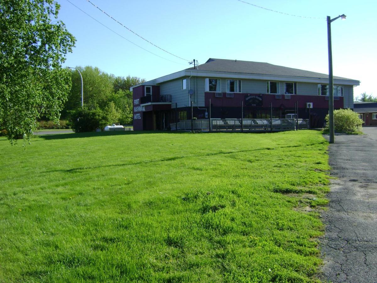 The Fort Nashwaak Motel Fredericton Exteriör bild